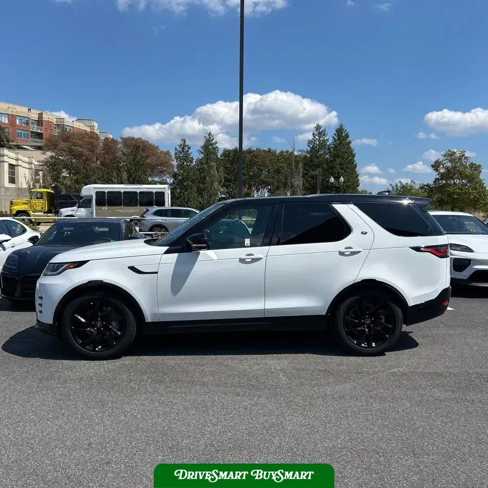2024 Land Rover Discovery Dynamic SE P300