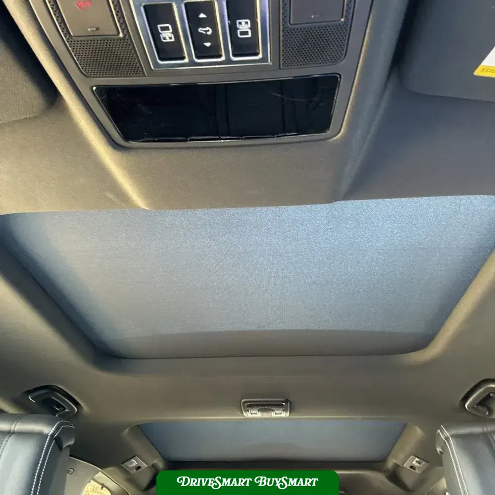2024 Land Rover Discovery Dynamic SE P300