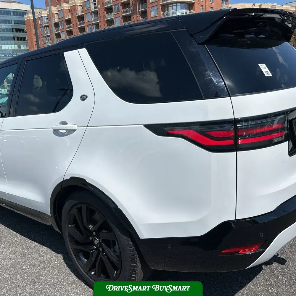 2024 Land Rover Discovery Dynamic SE P300