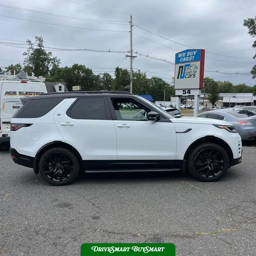 2024 Land Rover Discovery Dynamic SE P360