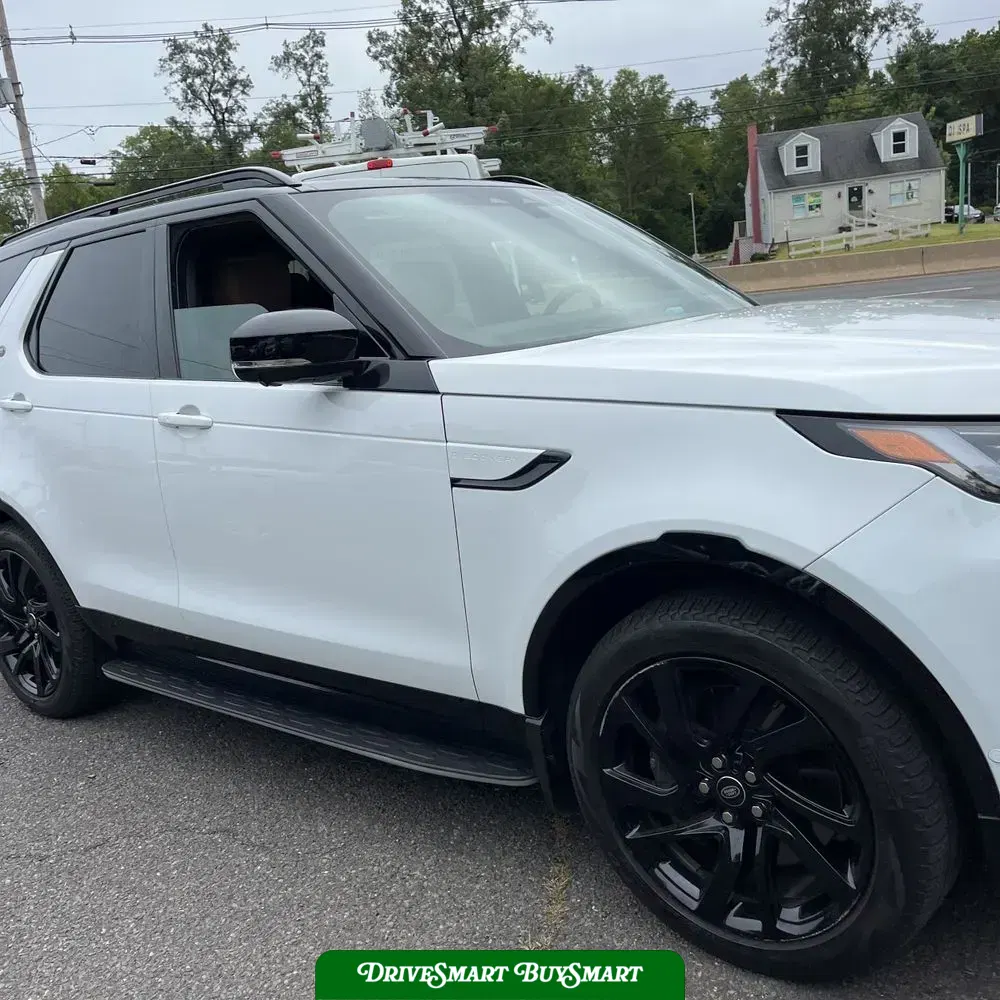 2024 Land Rover Discovery Dynamic SE P360