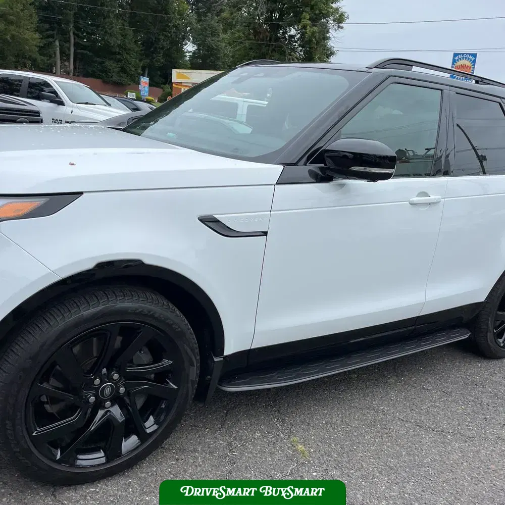 2024 Land Rover Discovery Dynamic SE P360