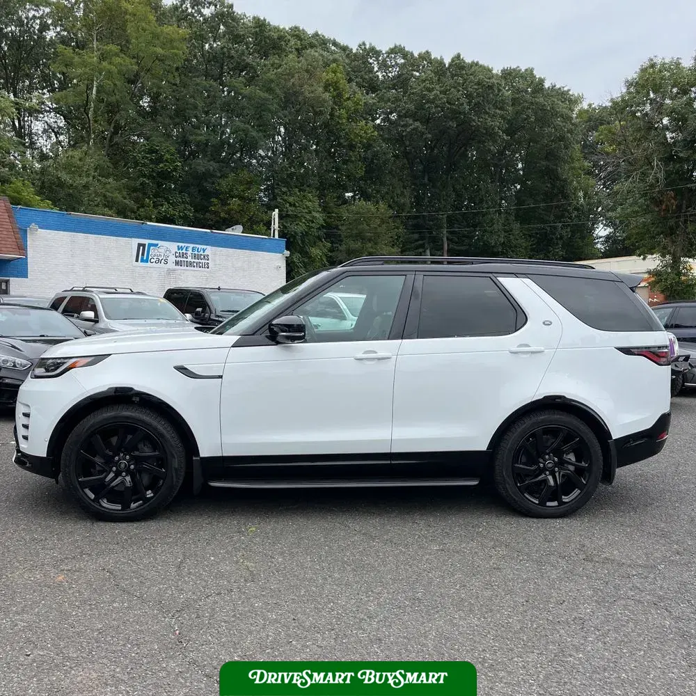 2024 Land Rover Discovery Dynamic SE P360
