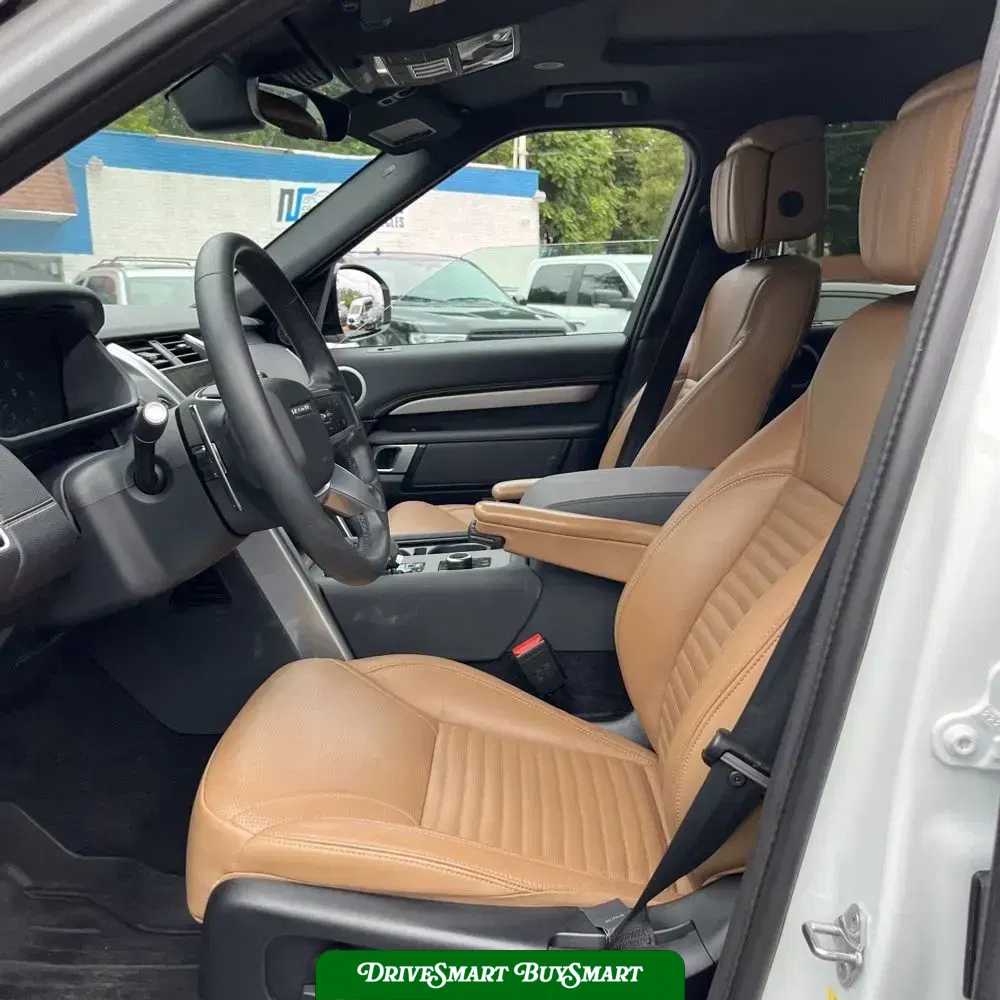 2024 Land Rover Discovery Dynamic SE P360
