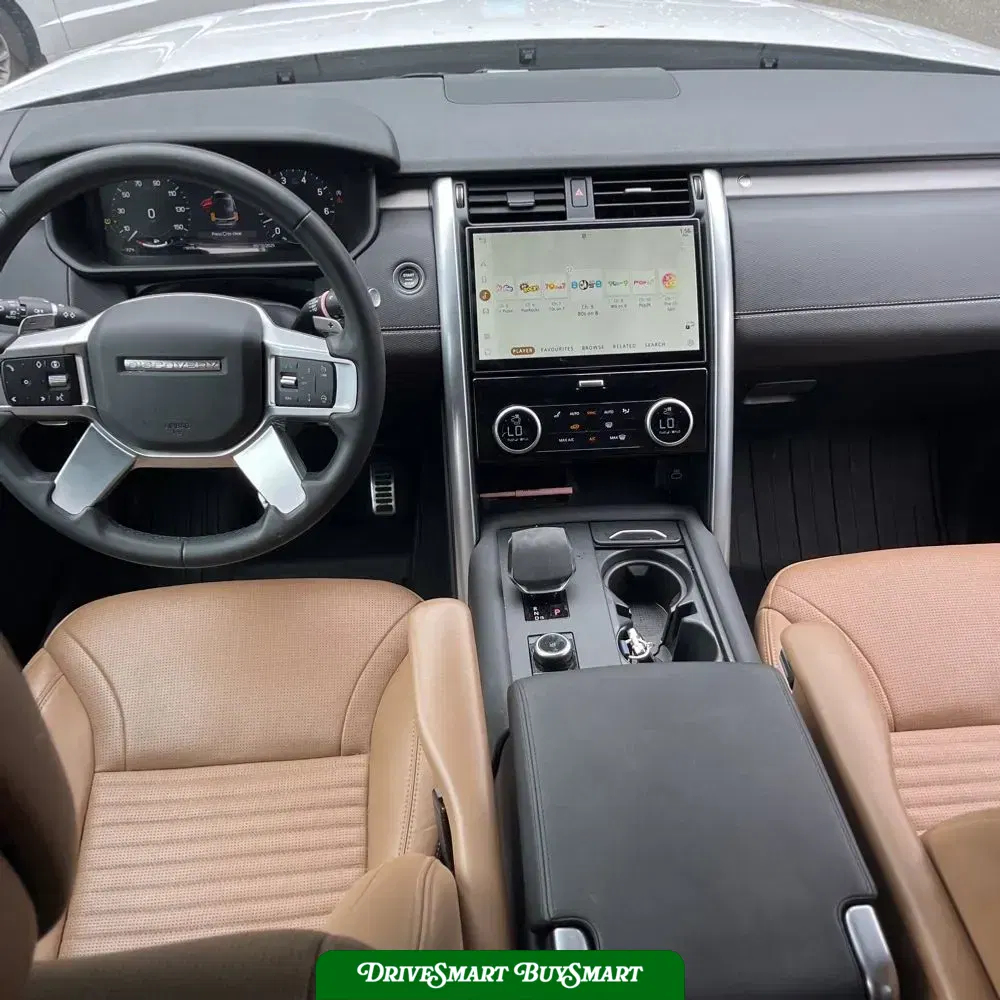 2024 Land Rover Discovery Dynamic SE P360