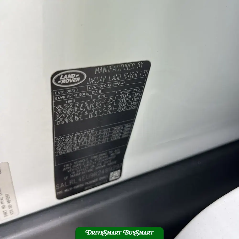 2024 Land Rover Discovery Dynamic SE P360