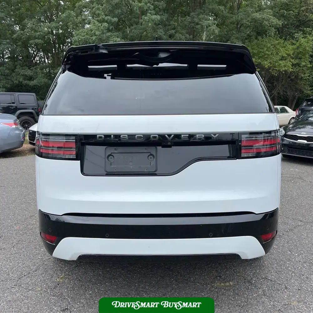 2024 Land Rover Discovery Dynamic SE P360