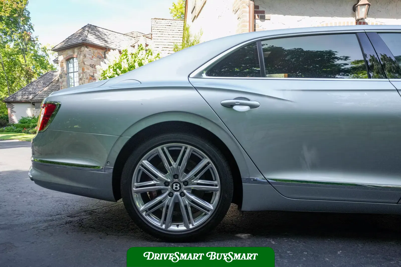 2022 Bentley Flying Spur V8