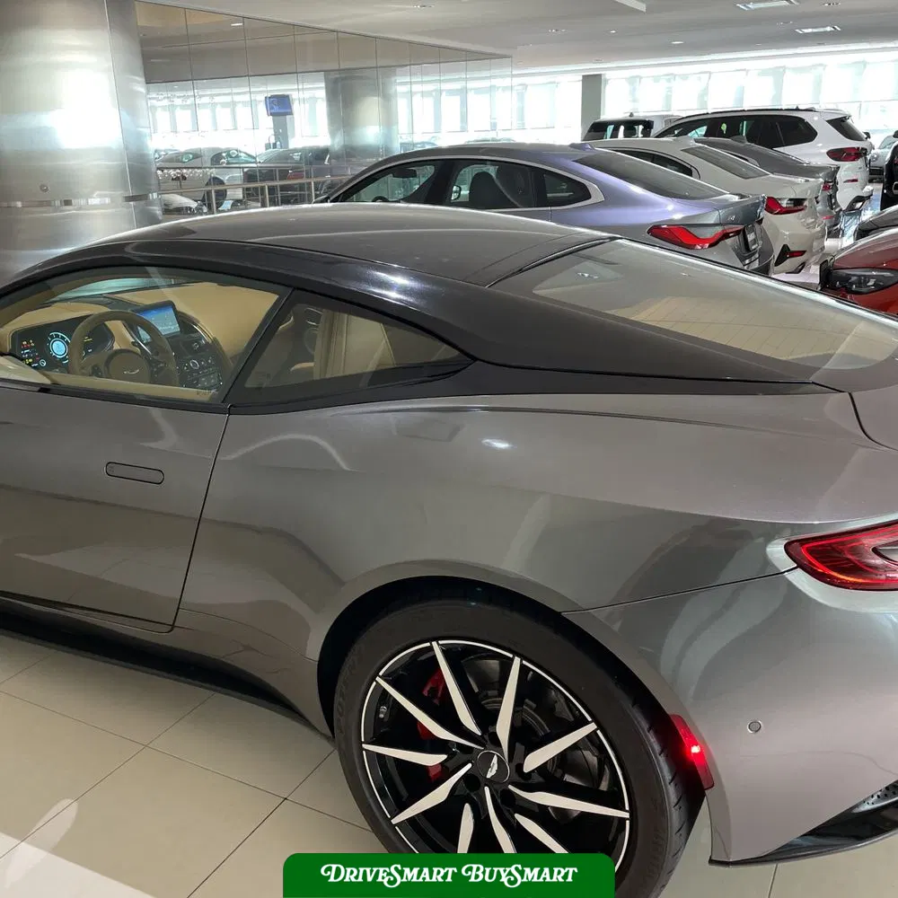 2017 Aston Martin DB11 Base