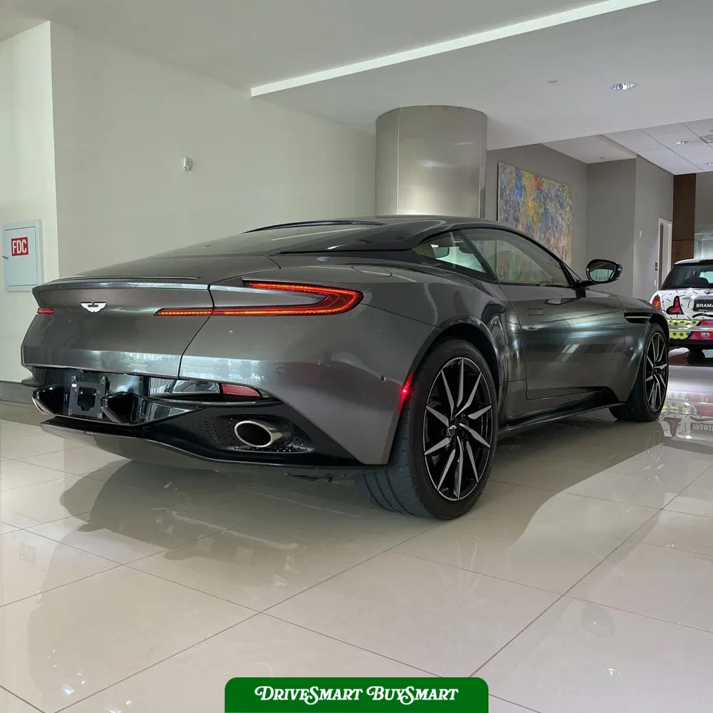 2017 Aston Martin DB11 Base