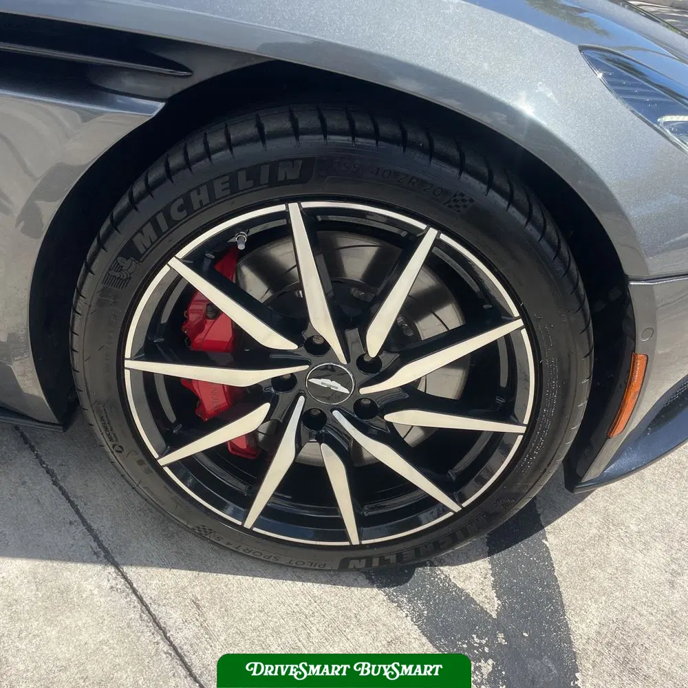 2018 Aston Martin DB11 Base
