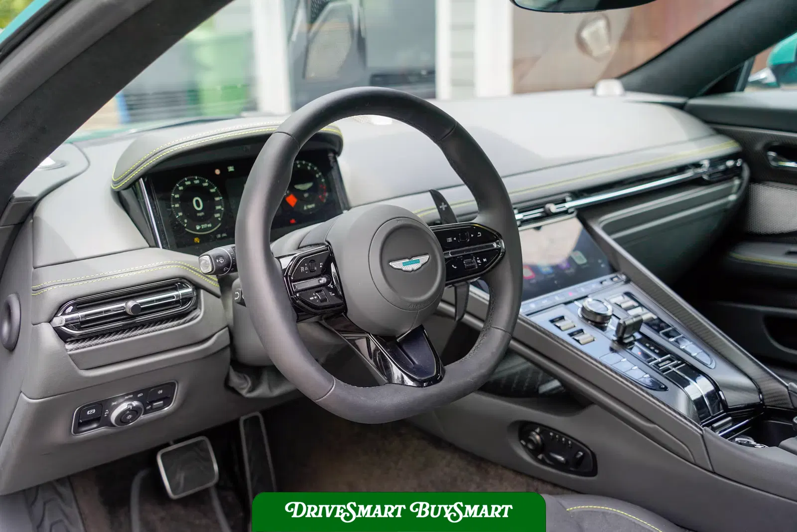 2025 Aston Martin DB12