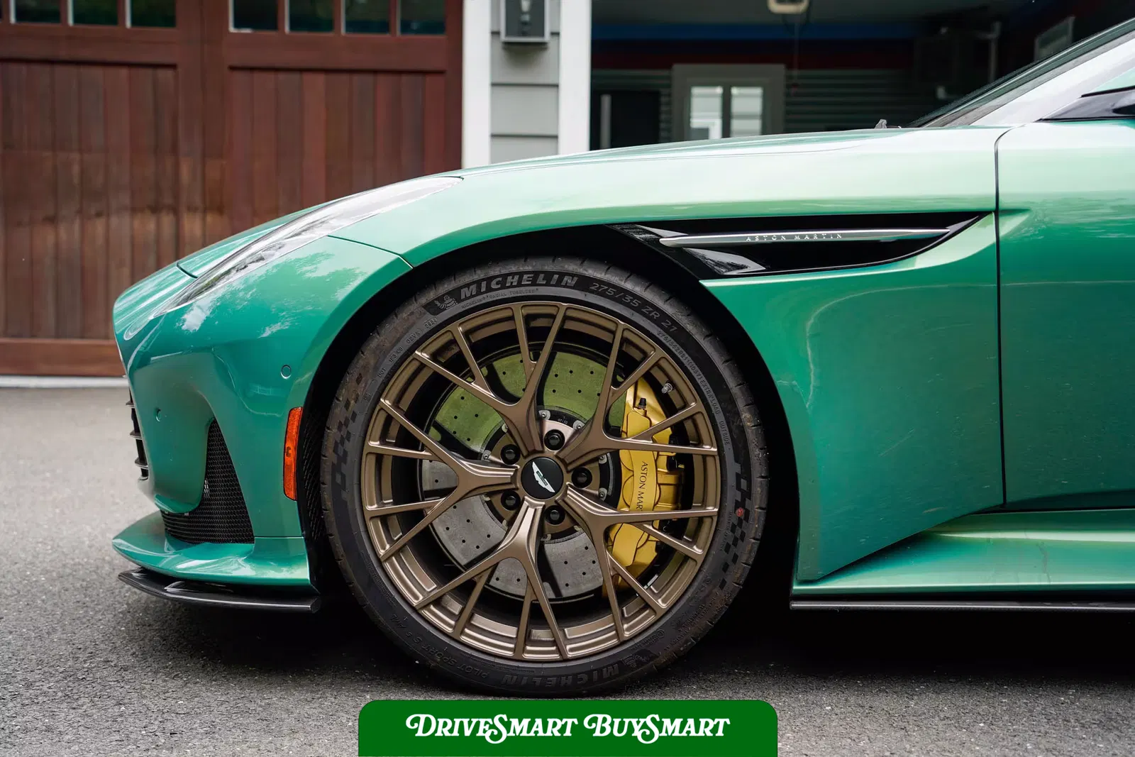 2025 Aston Martin DB12