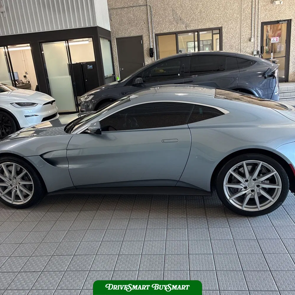 2020 Aston Martin Vantage Base
