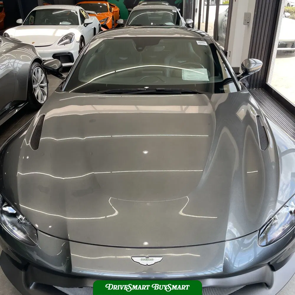 2020 Aston Martin Vantage Base