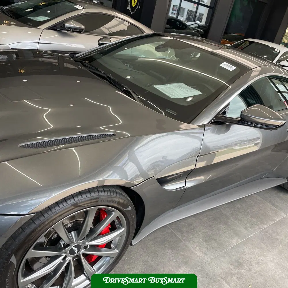 2020 Aston Martin Vantage Base