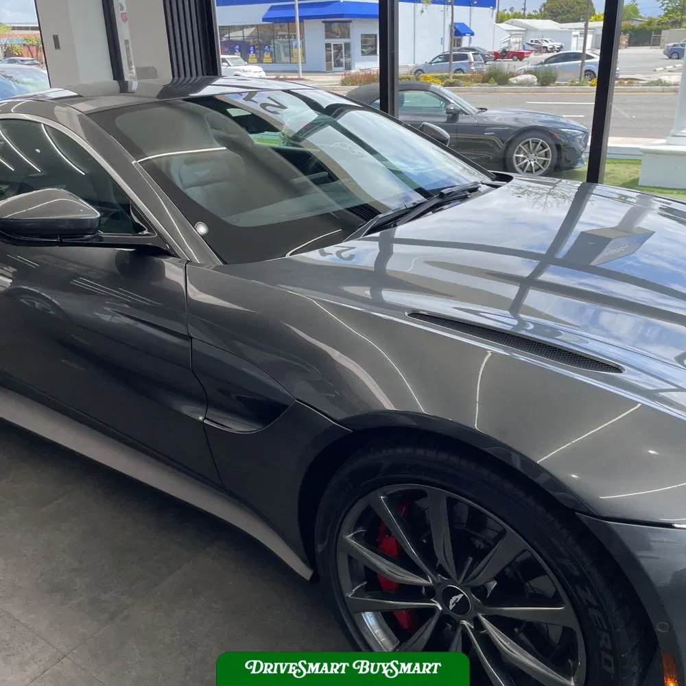 2020 Aston Martin Vantage Base