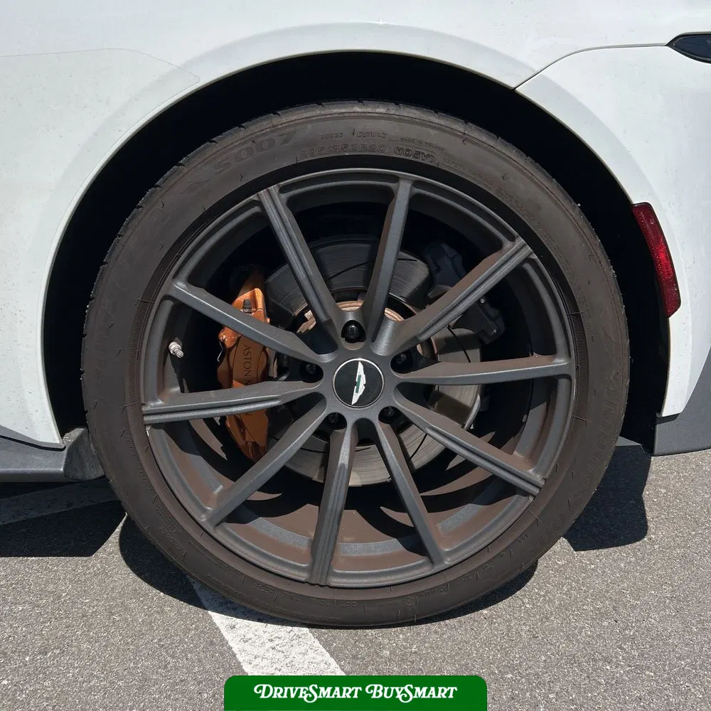 2020 Aston Martin Vantage Base