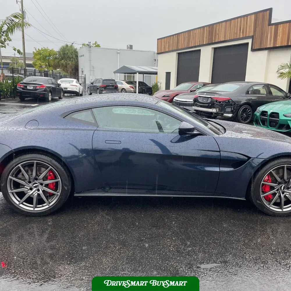2020 Aston Martin Vantage Base