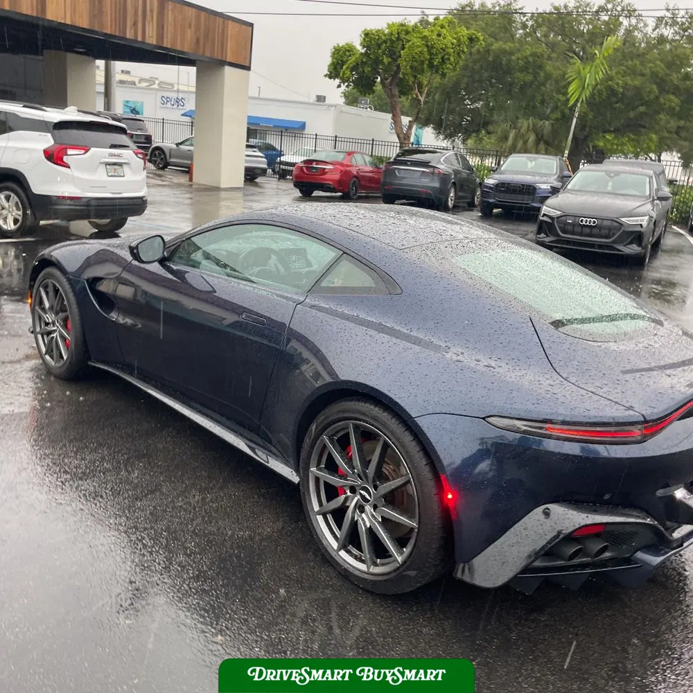 2020 Aston Martin Vantage Base