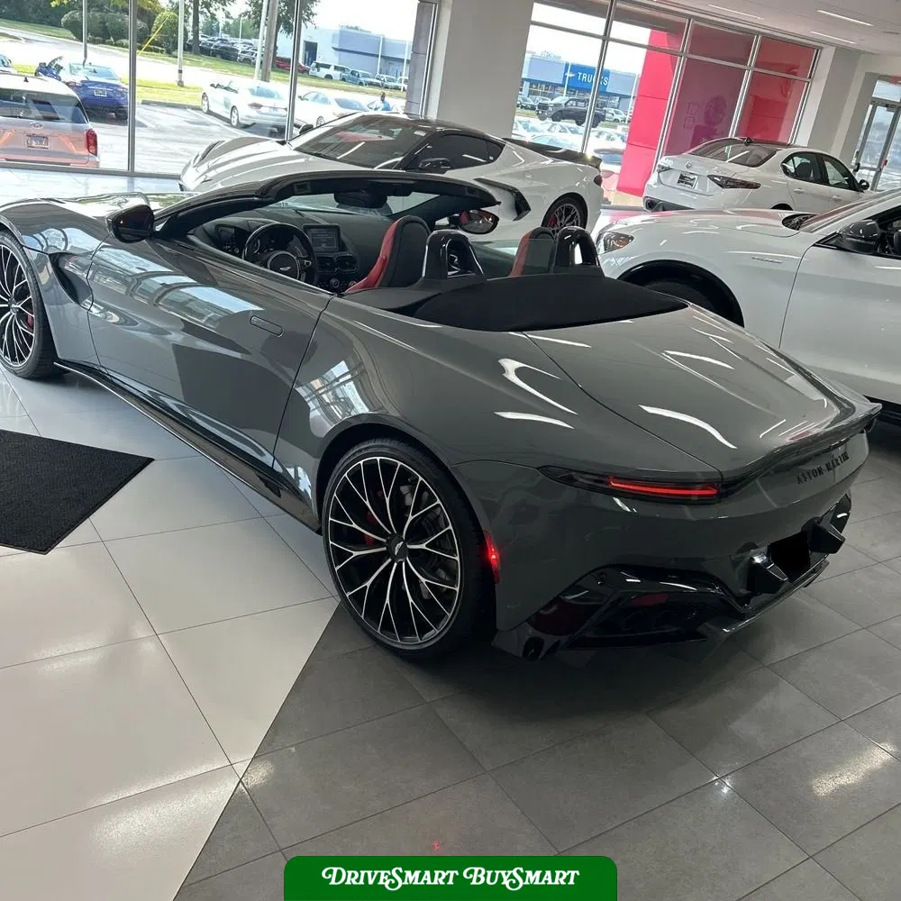 2022 Aston Martin Vantage Base