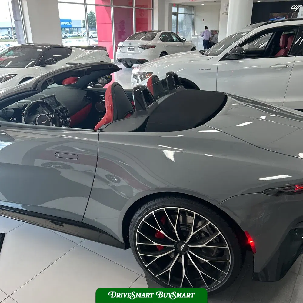 2022 Aston Martin Vantage Base