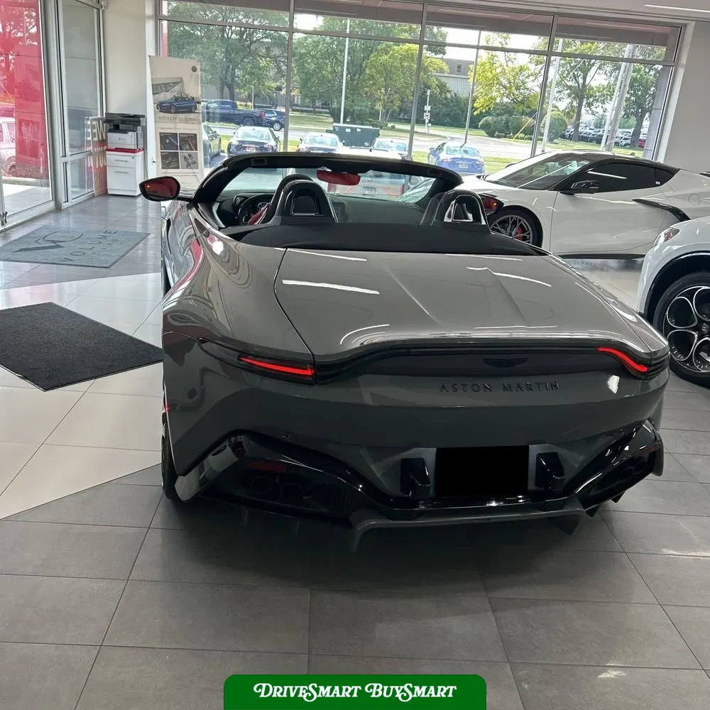2022 Aston Martin Vantage Base