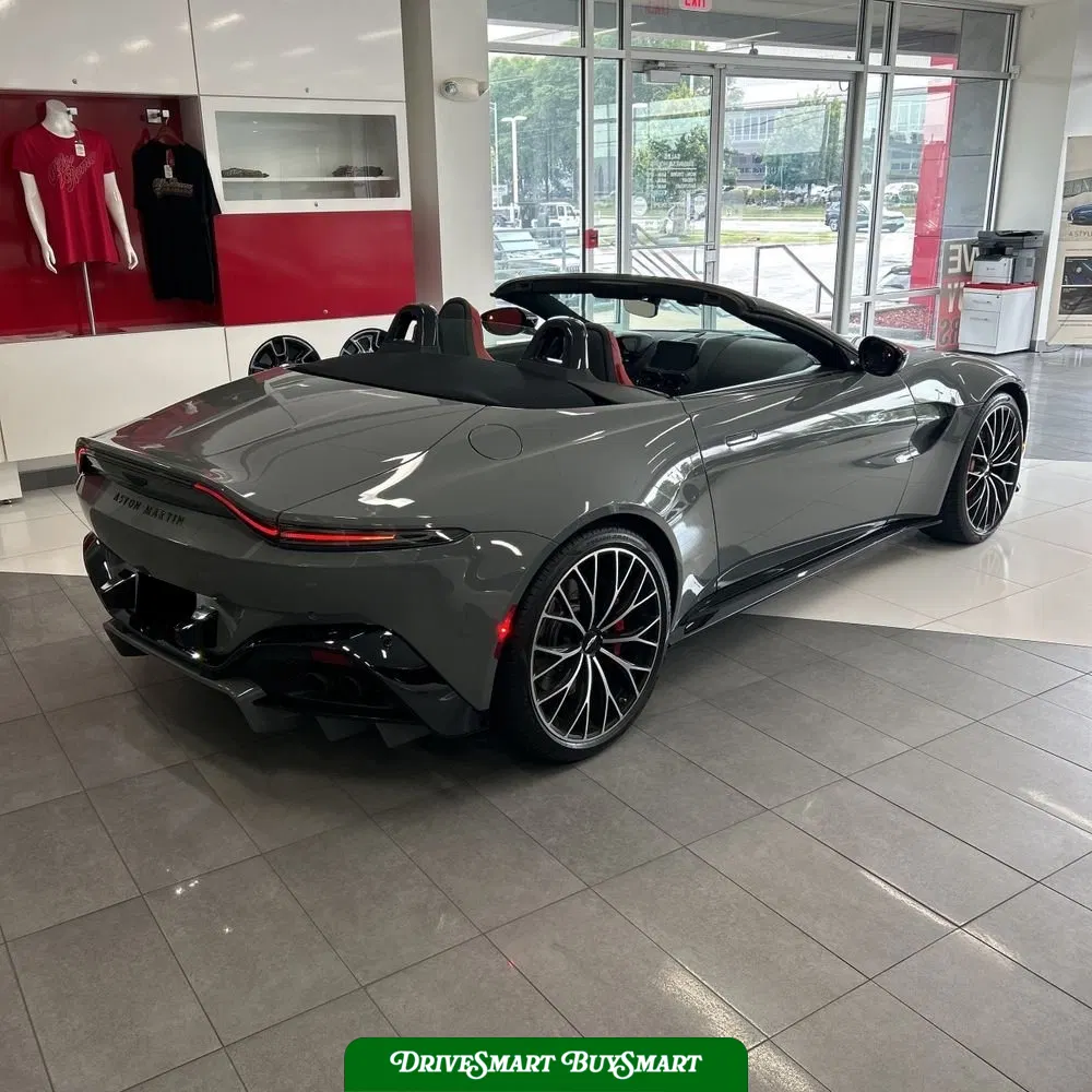 2022 Aston Martin Vantage Base