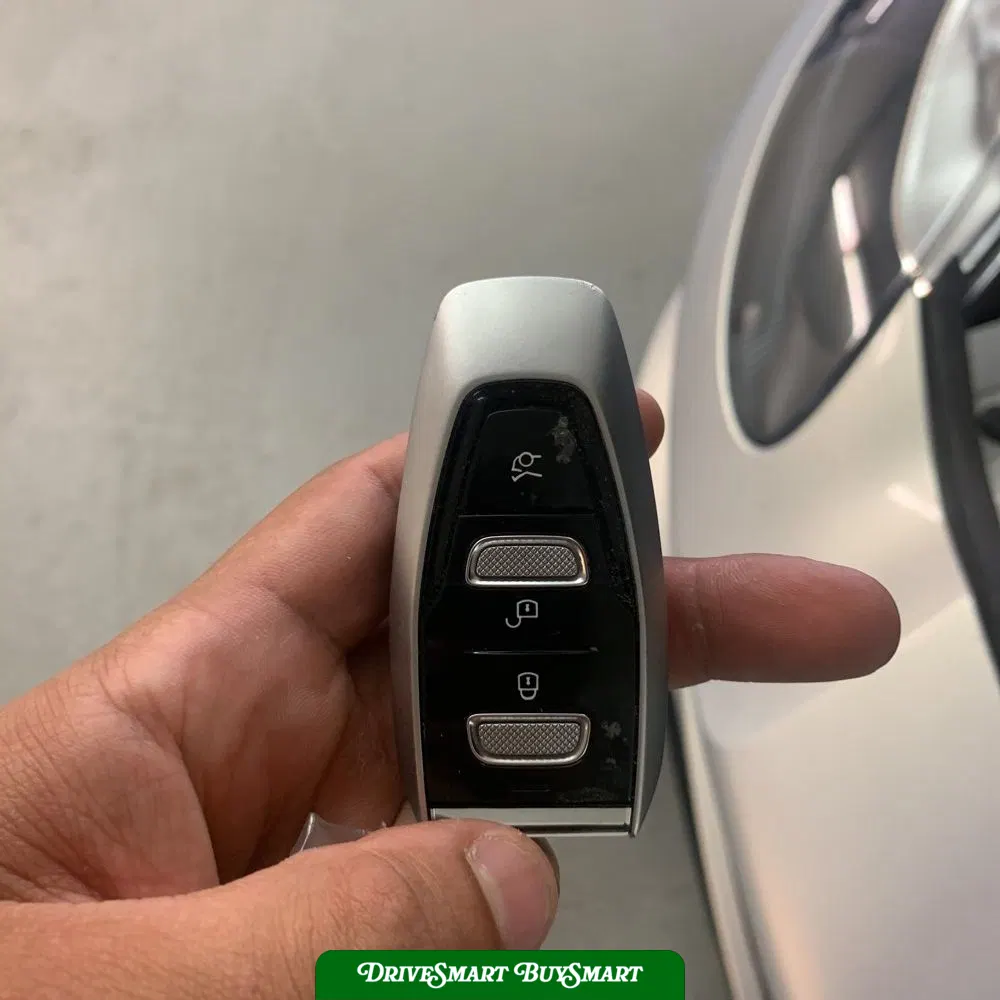 2021 Aston Martin DBX Base