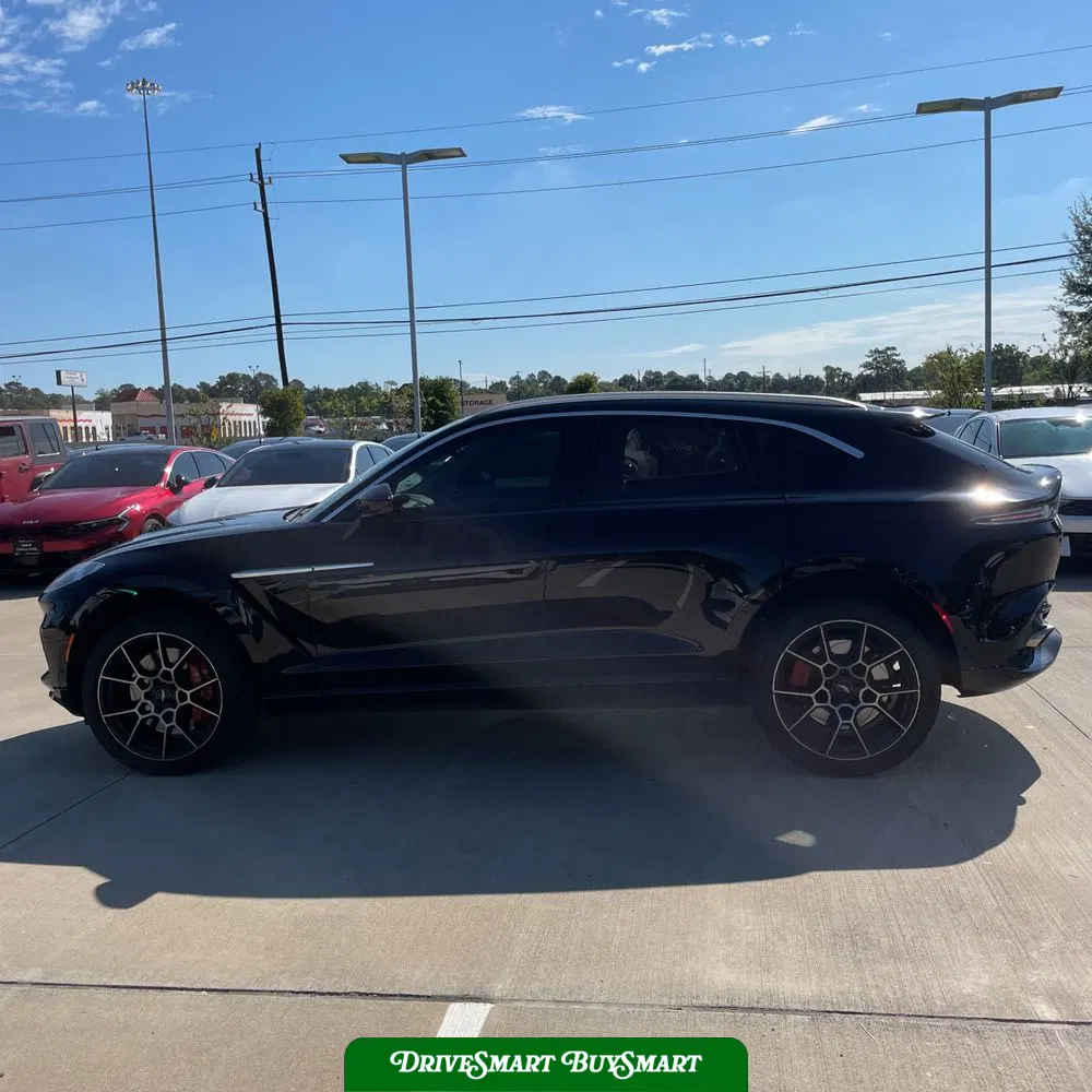 2021 Aston Martin DBX Base