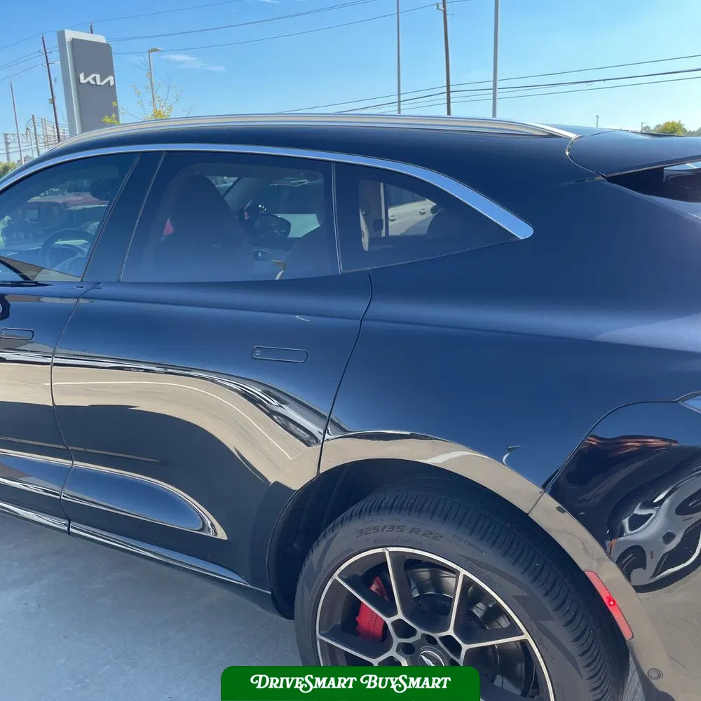 2021 Aston Martin DBX Base