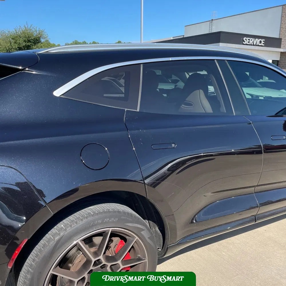 2021 Aston Martin DBX Base
