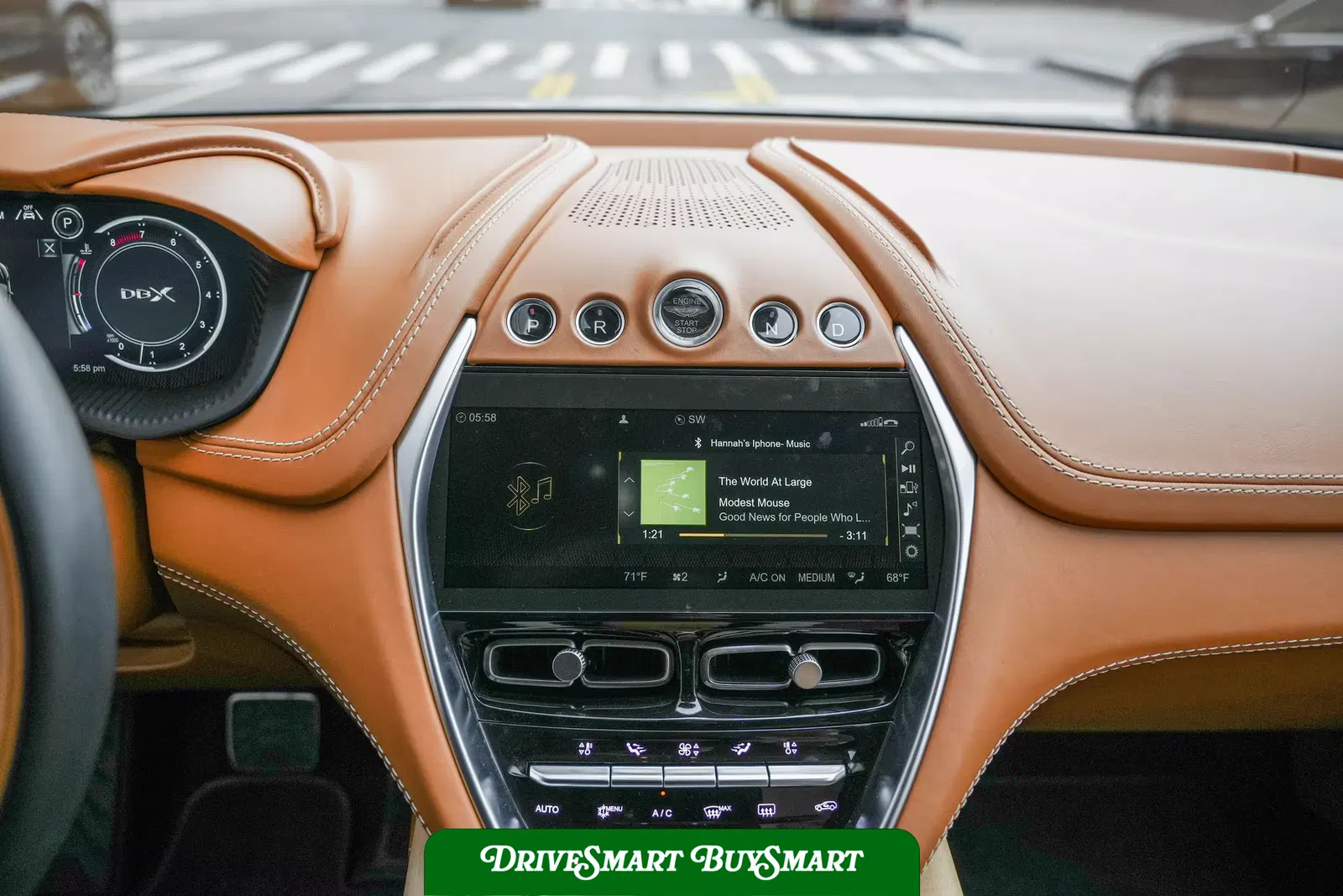 2021 Aston Martin DBX