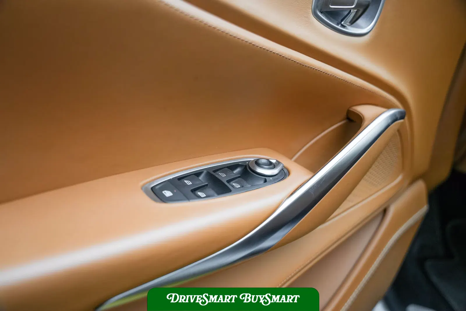 2021 Aston Martin DBX