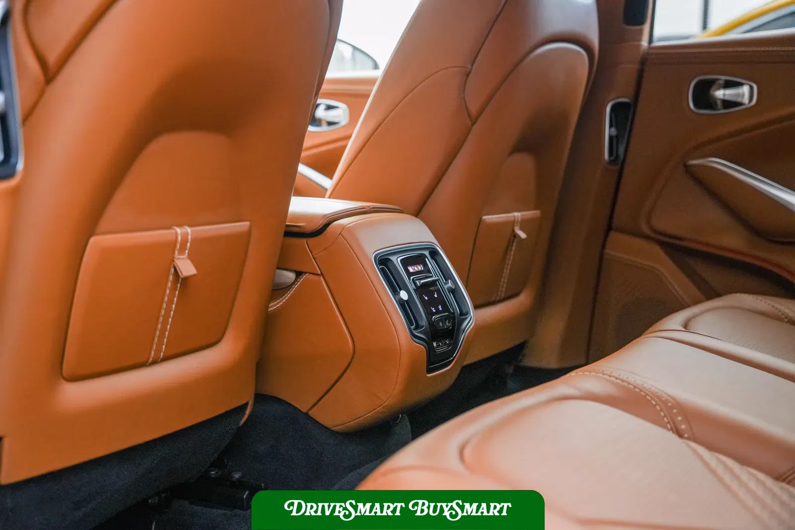 2021 Aston Martin DBX