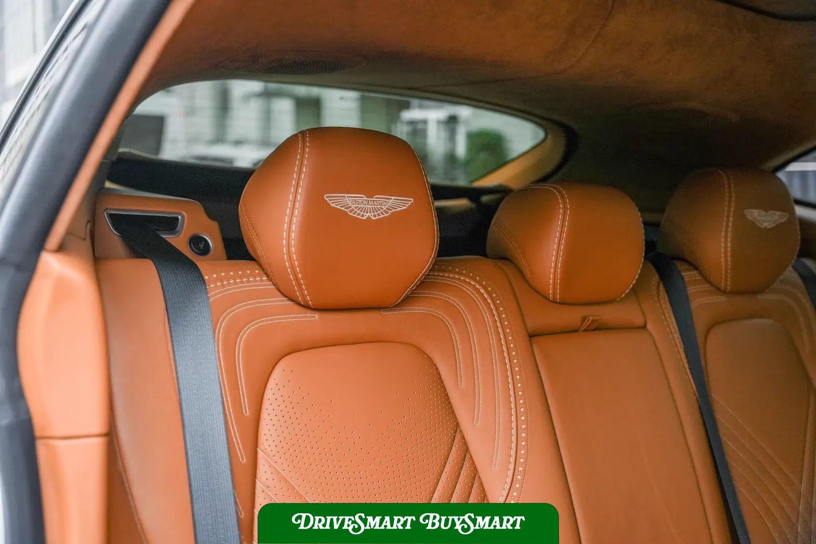 2021 Aston Martin DBX