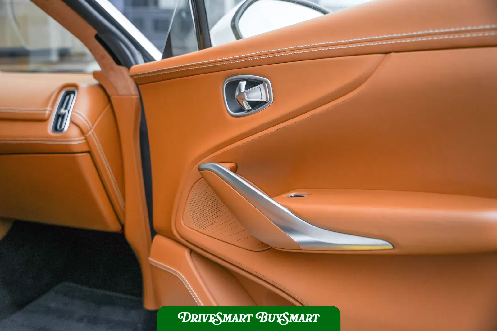 2021 Aston Martin DBX