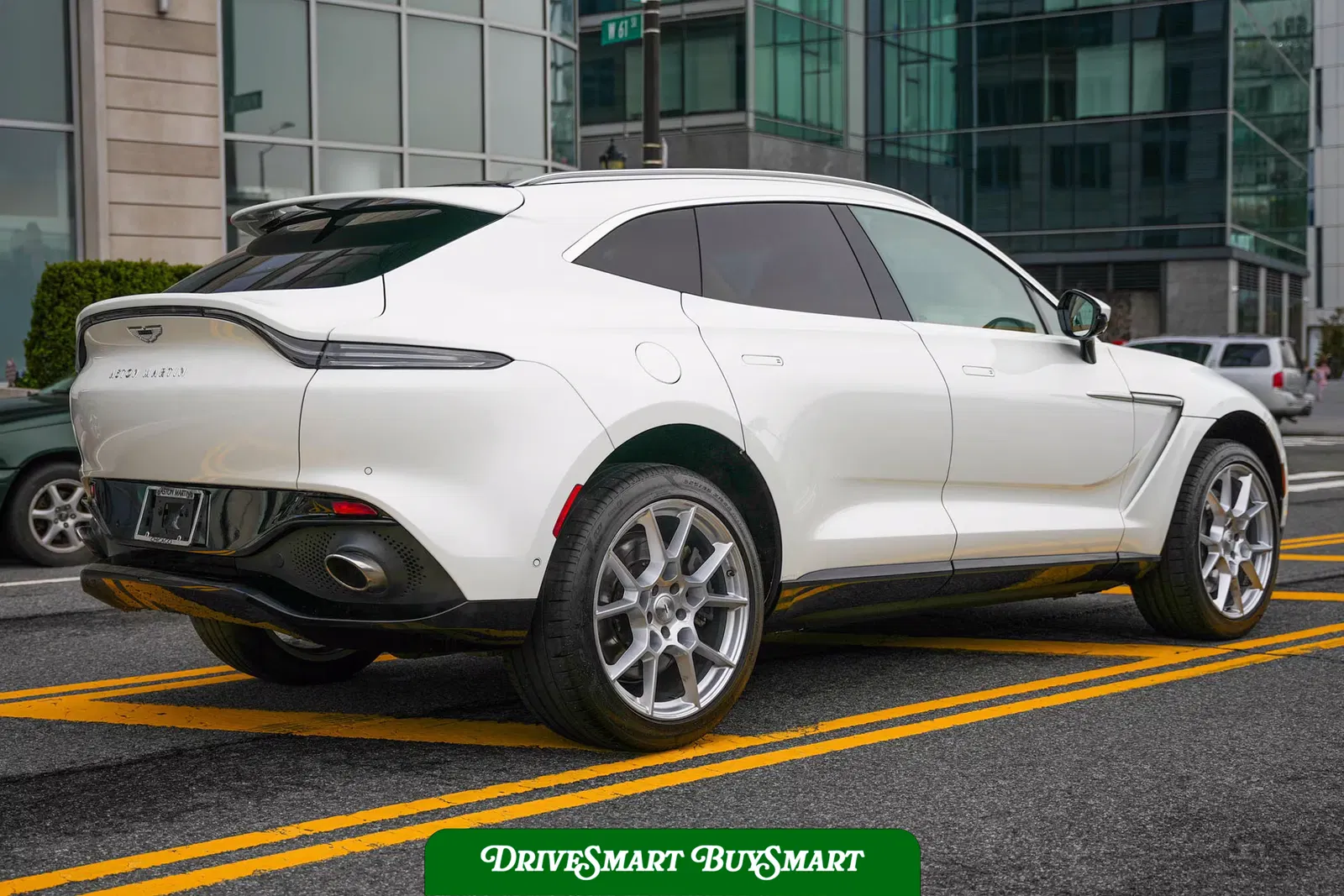 2021 Aston Martin DBX