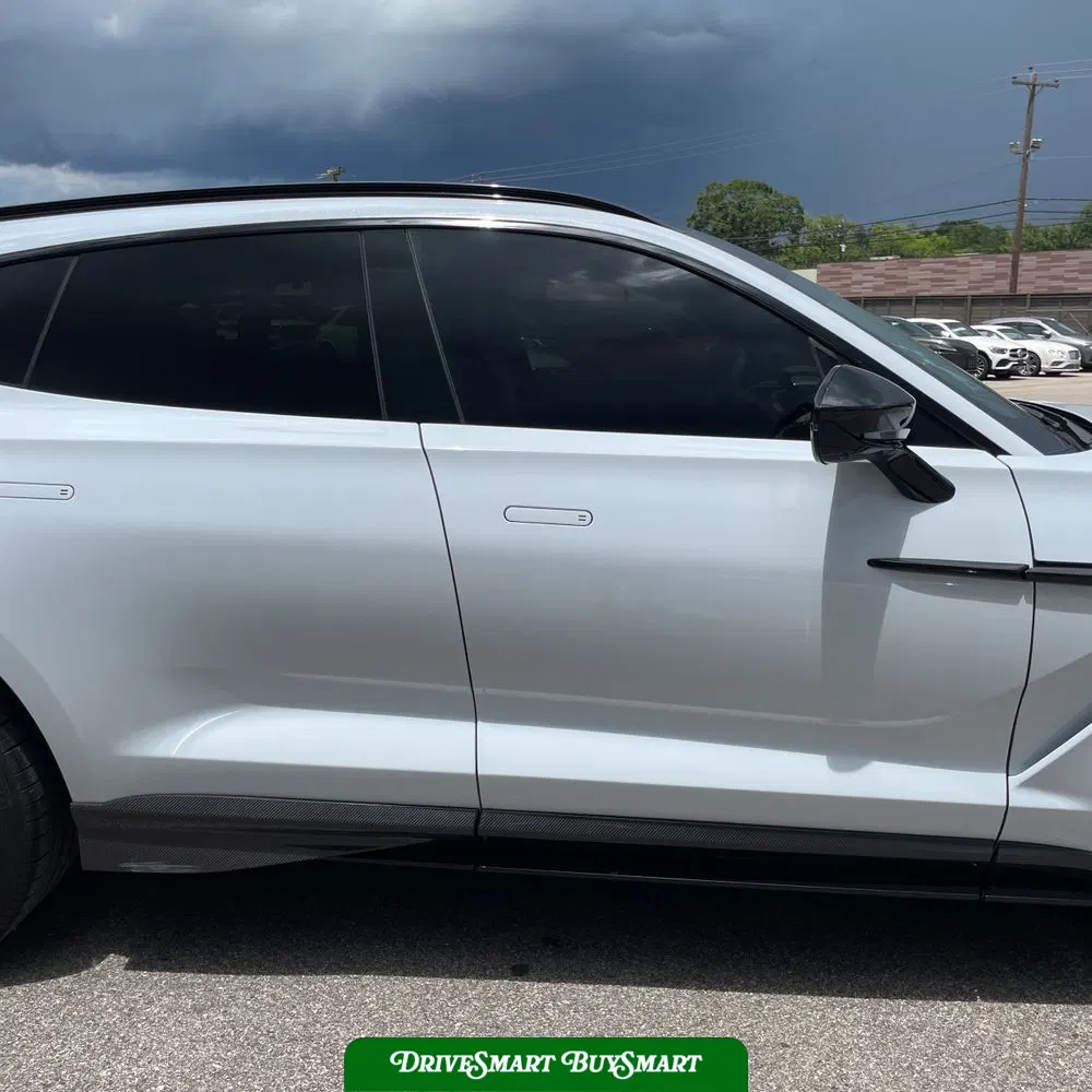 2023 Aston Martin DBX 707