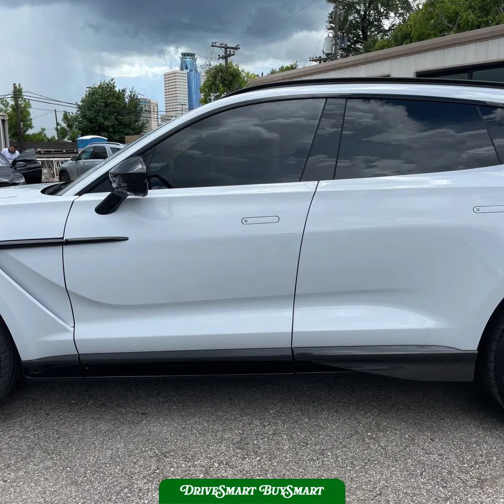 2023 Aston Martin DBX 707