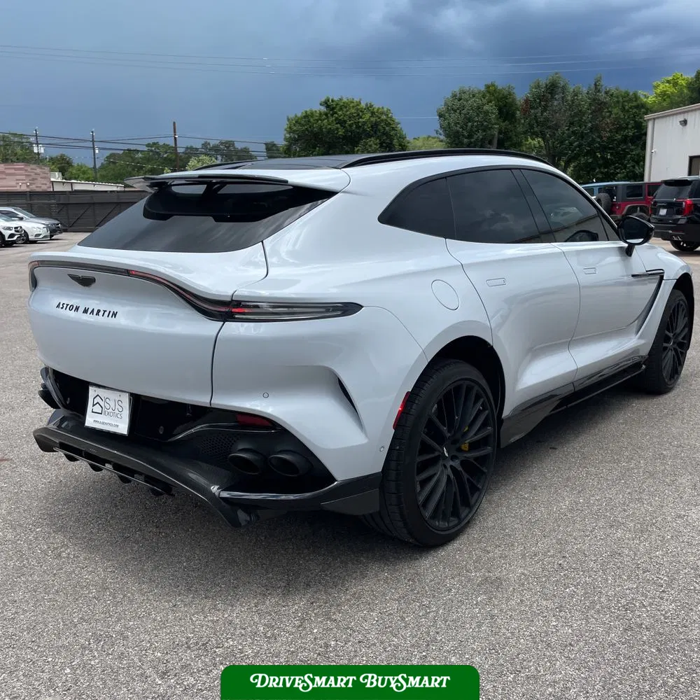 2023 Aston Martin DBX 707
