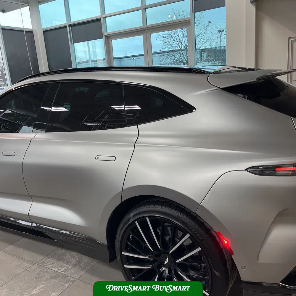 2023 Aston Martin DBX 707
