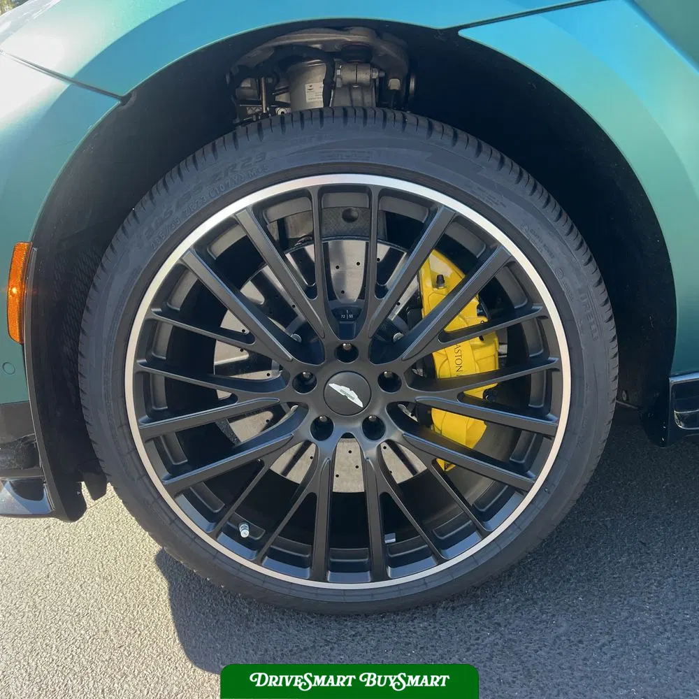 2023 Aston Martin DBX 707