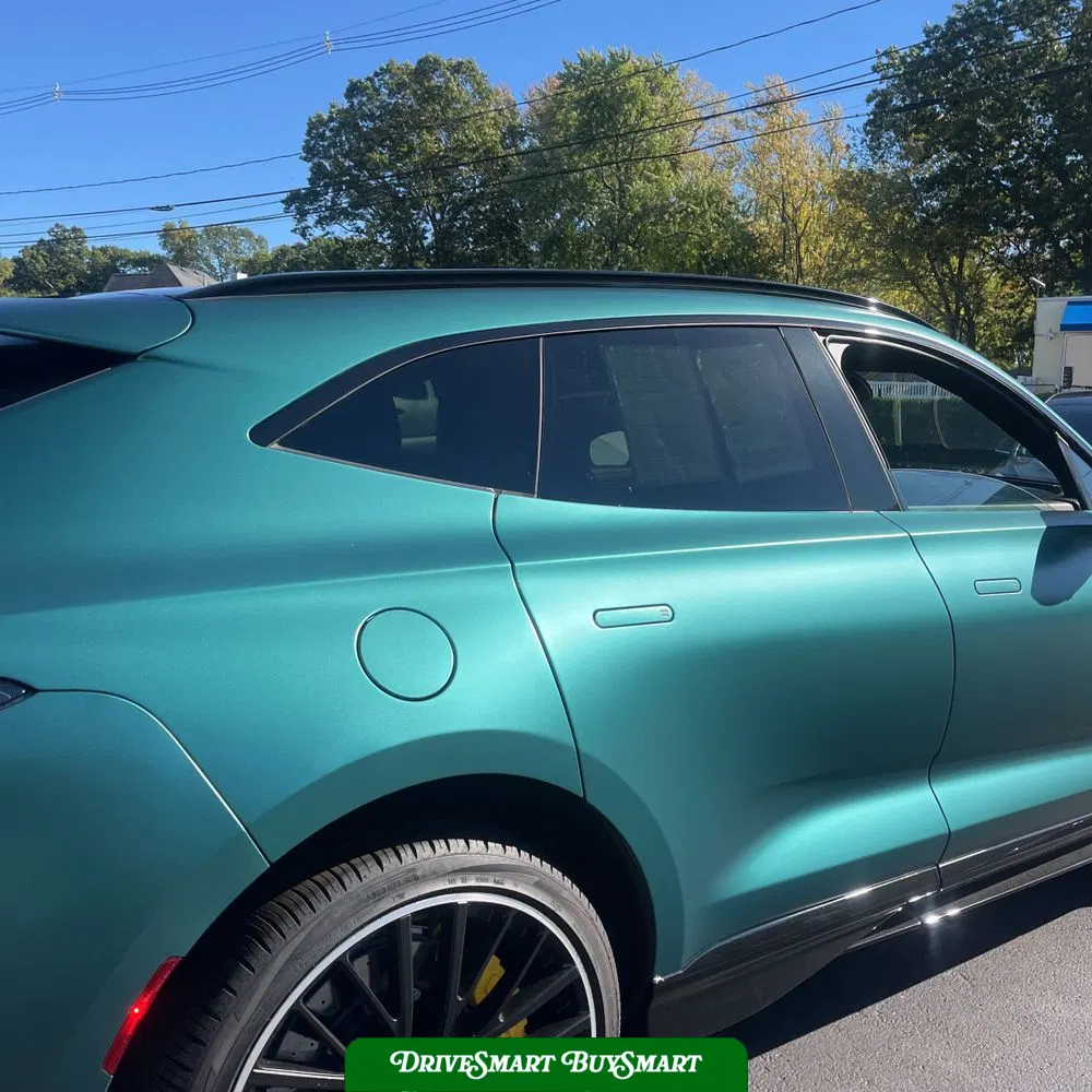 2023 Aston Martin DBX 707