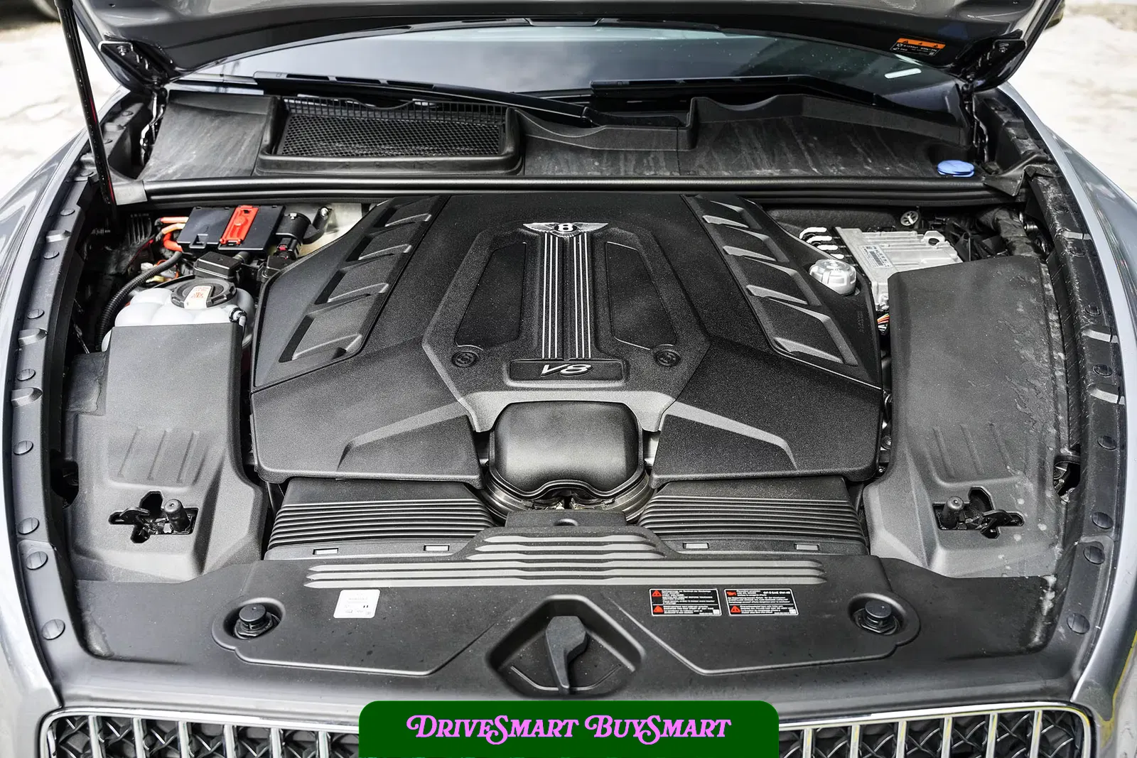 2024 Bentley Bentayga EWB Azure V8