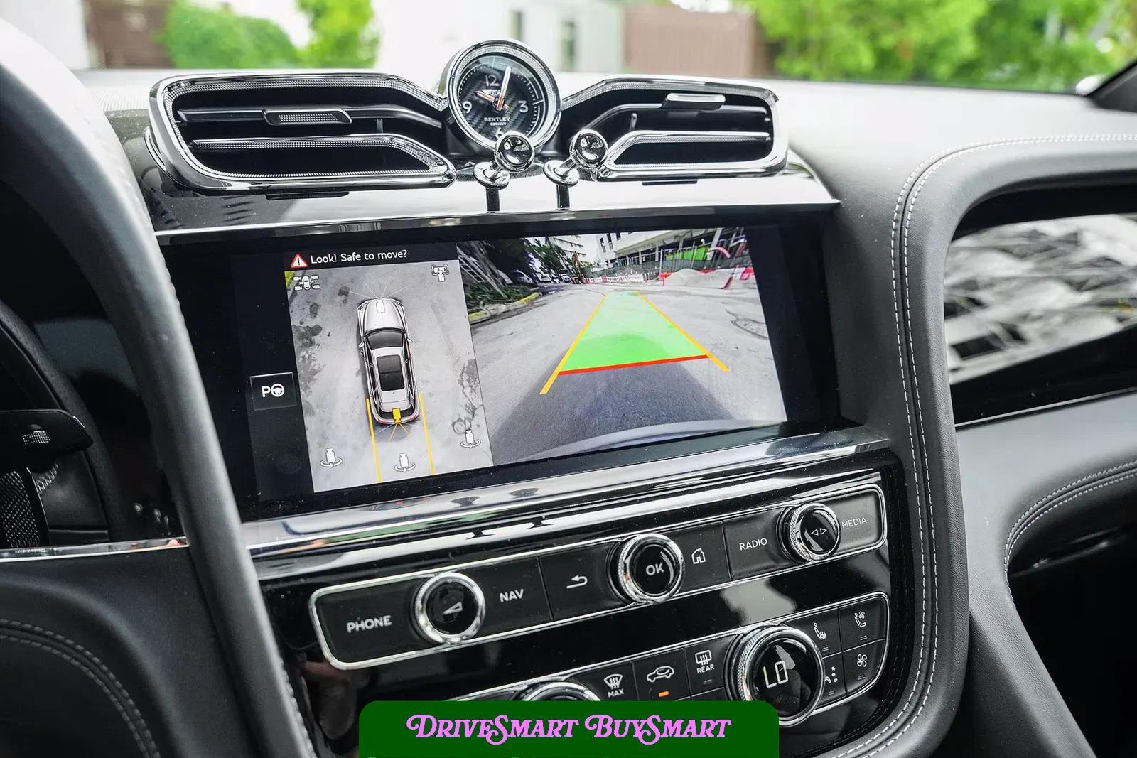 2024 Bentley Bentayga EWB Azure V8