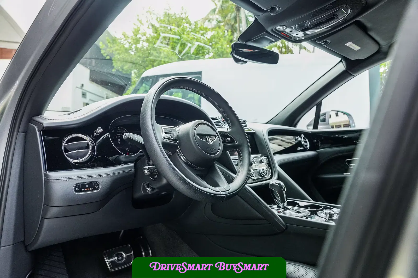 2024 Bentley Bentayga EWB Azure V8
