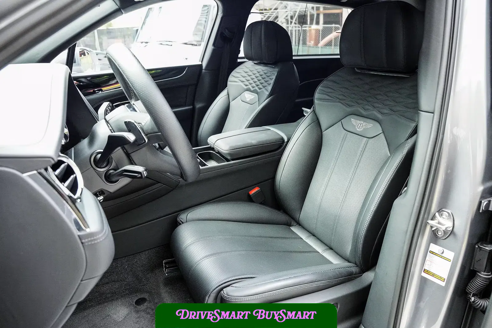 2024 Bentley Bentayga EWB Azure V8