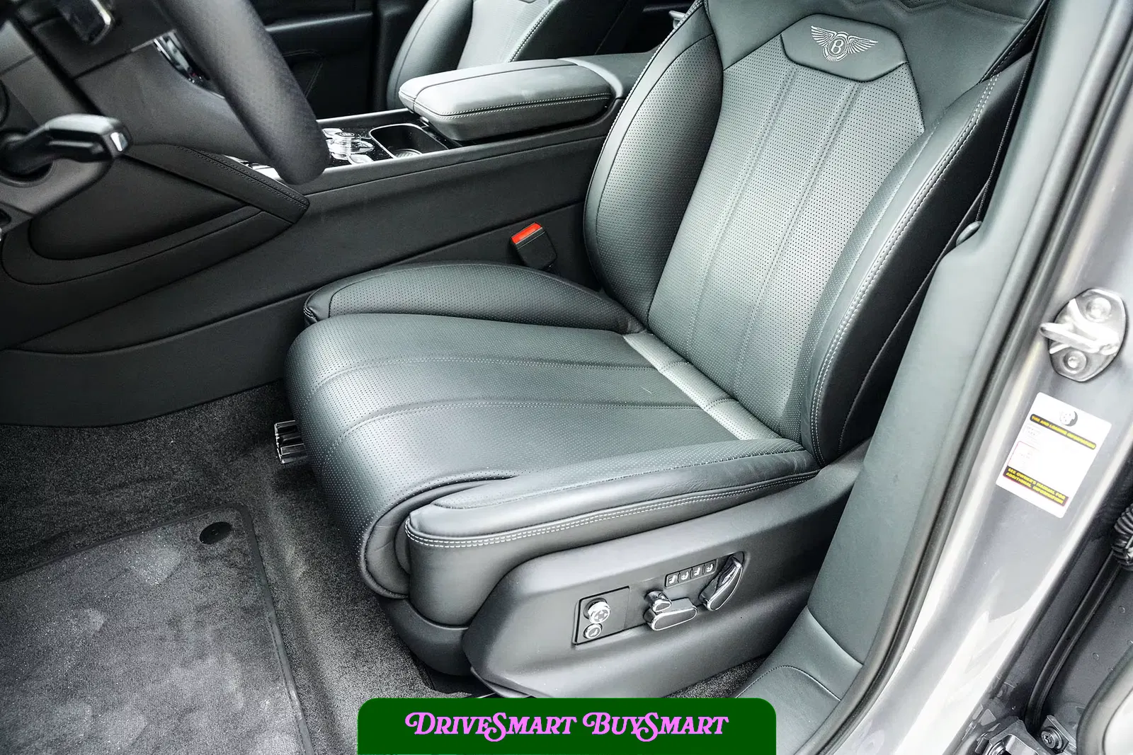2024 Bentley Bentayga EWB Azure V8