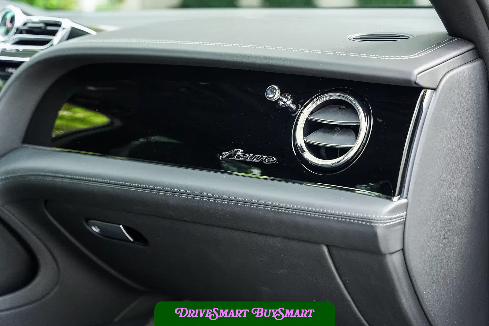 2024 Bentley Bentayga EWB Azure V8